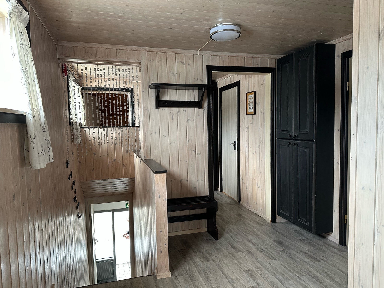 Gang med skapplass Galleribilde