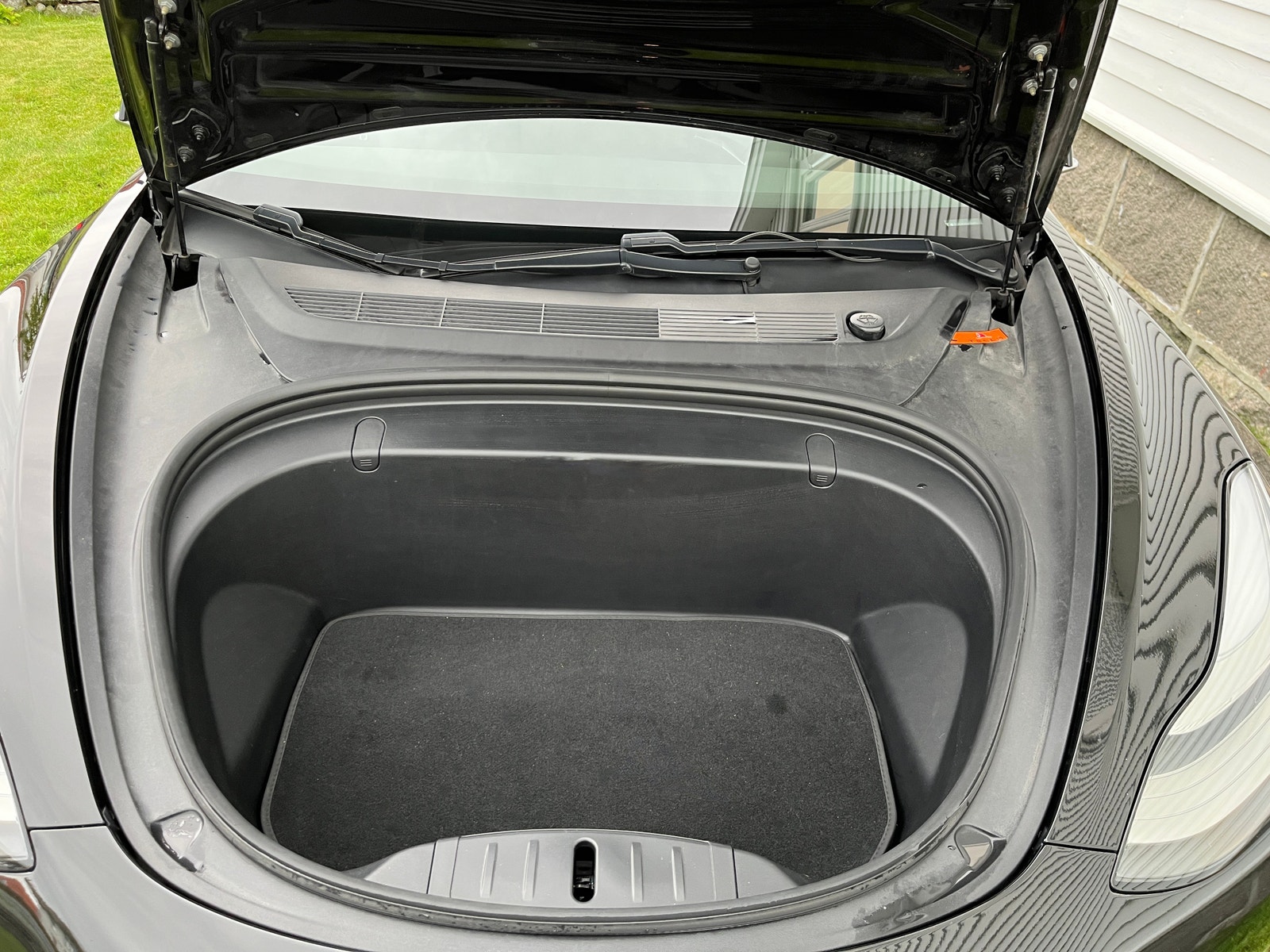 Tesla Model 3 11