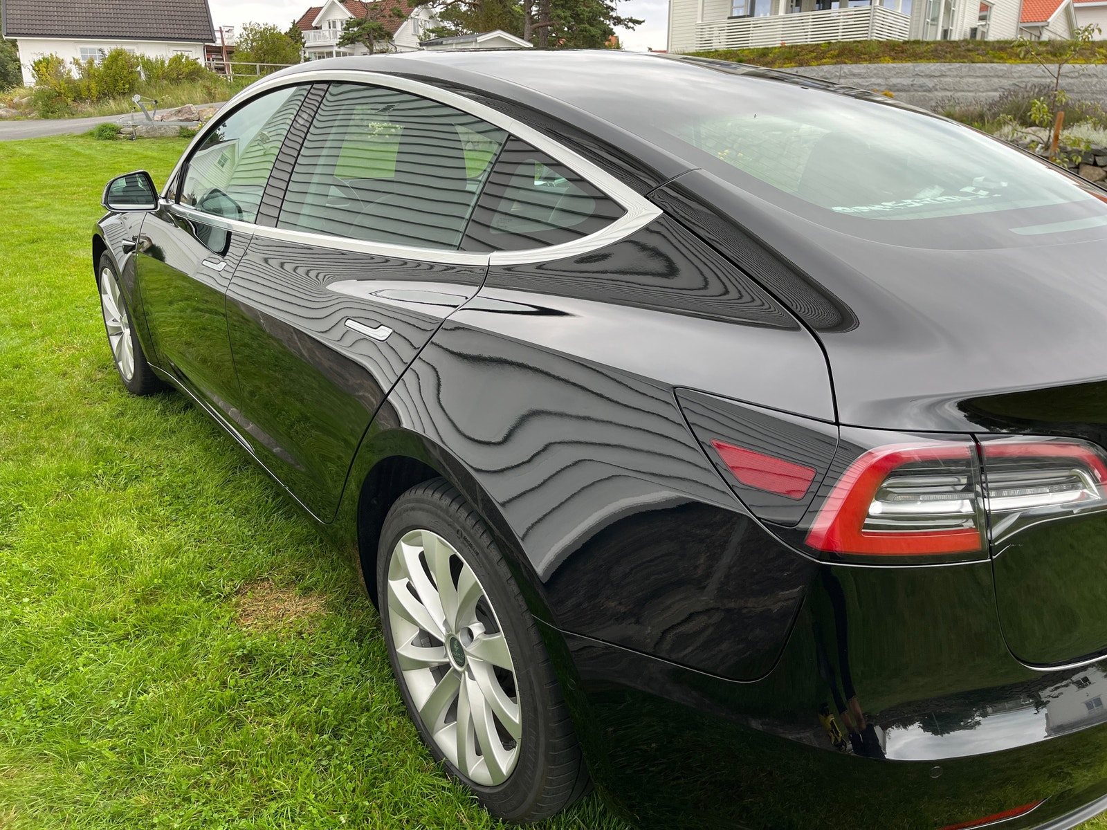 Tesla Model 3 7