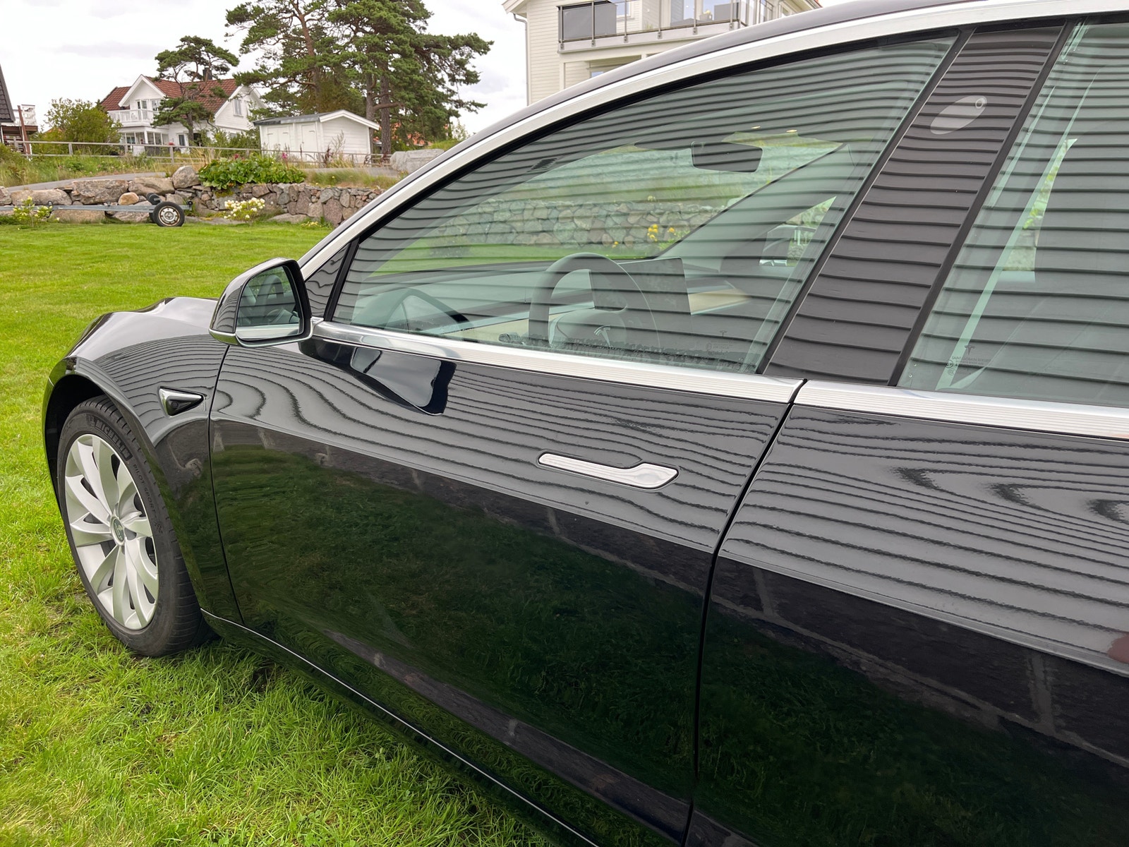 Tesla Model 3 6