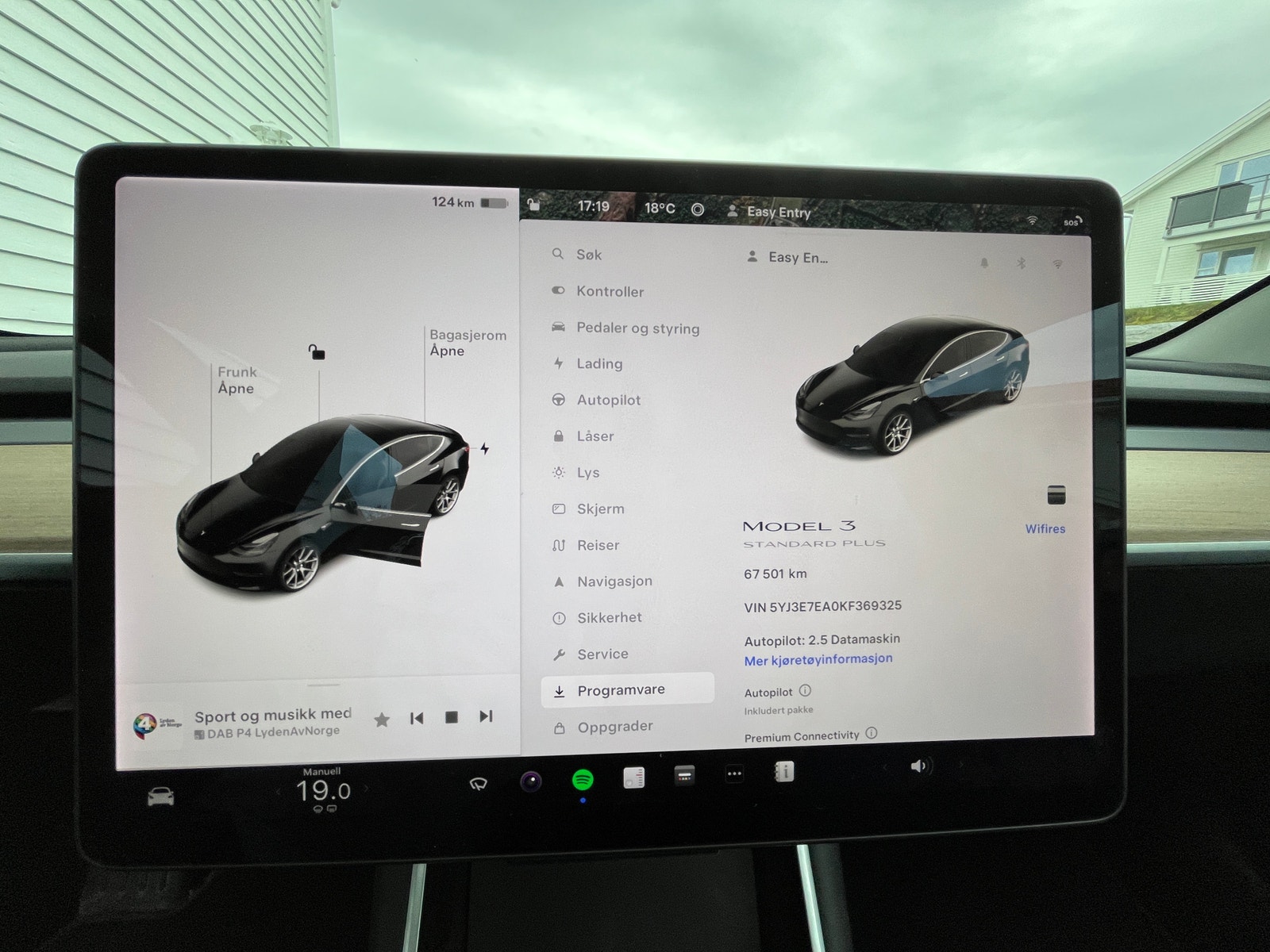 Tesla Model 3 18