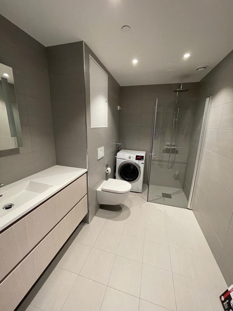 Badet Galleribilde