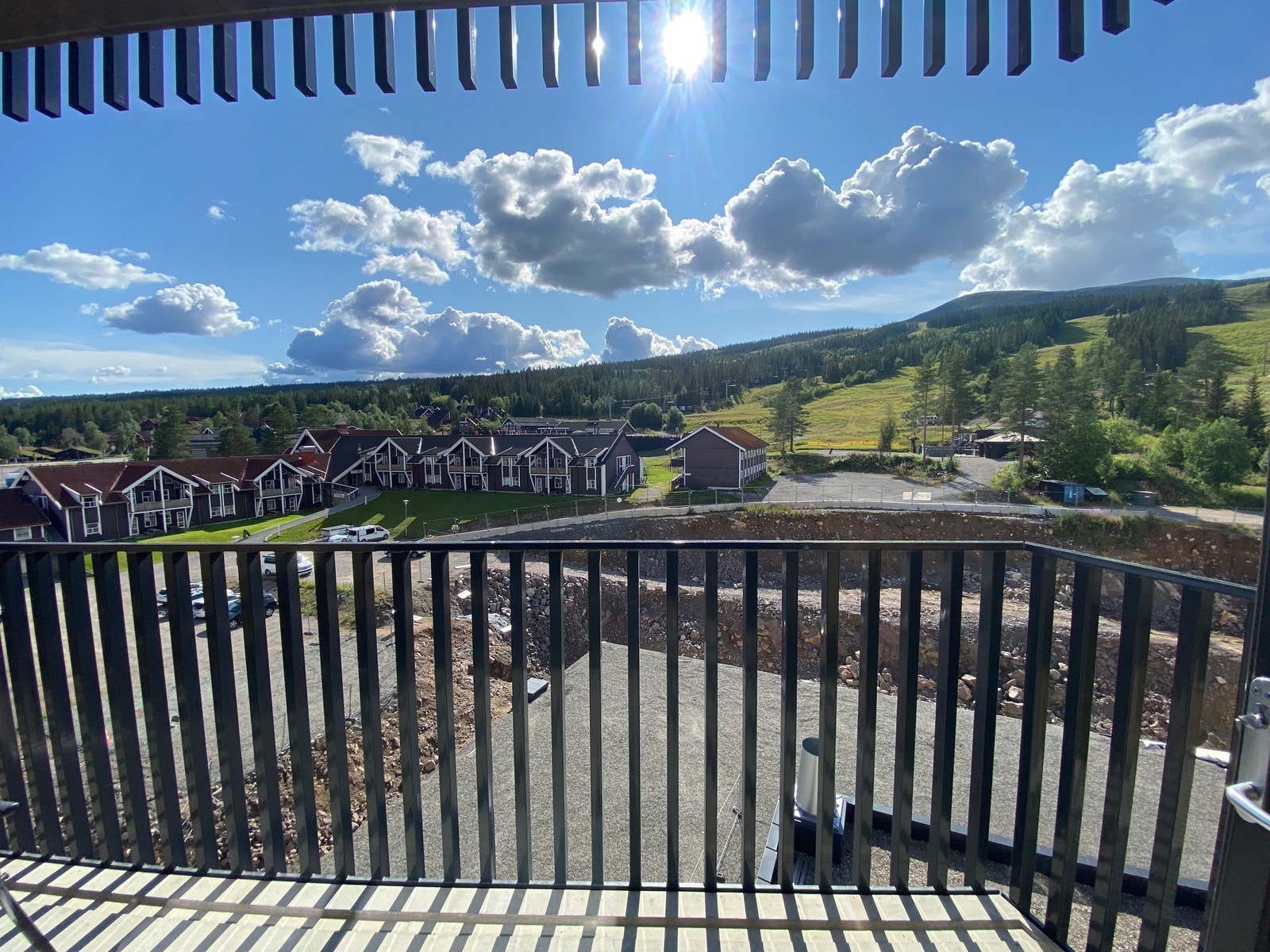 Utsikt fra balkong Galleribilde