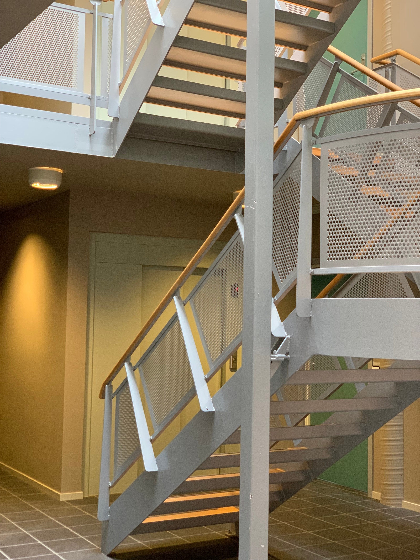 Trappeløp til hybler Galleribilde