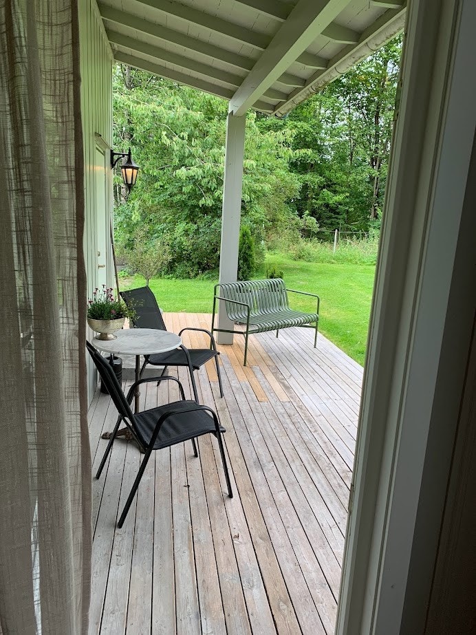 Platting utenfor spisestue/stue. Galleribilde