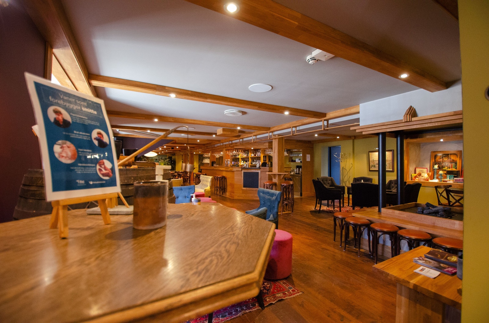 Vinbar Galleribilde