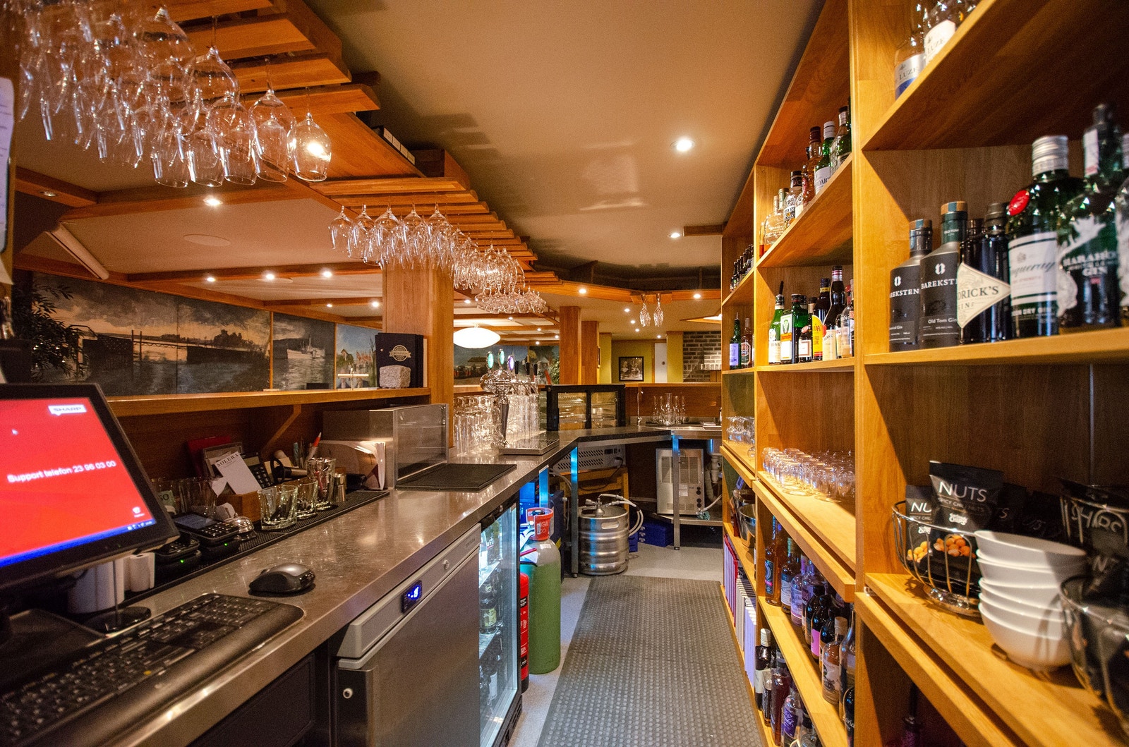 Vinbar Galleribilde