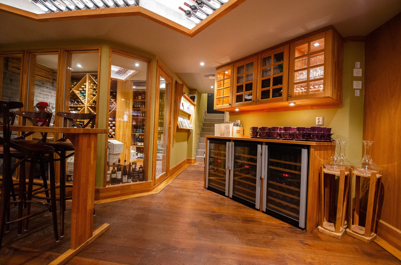 Vinbar Galleribilde