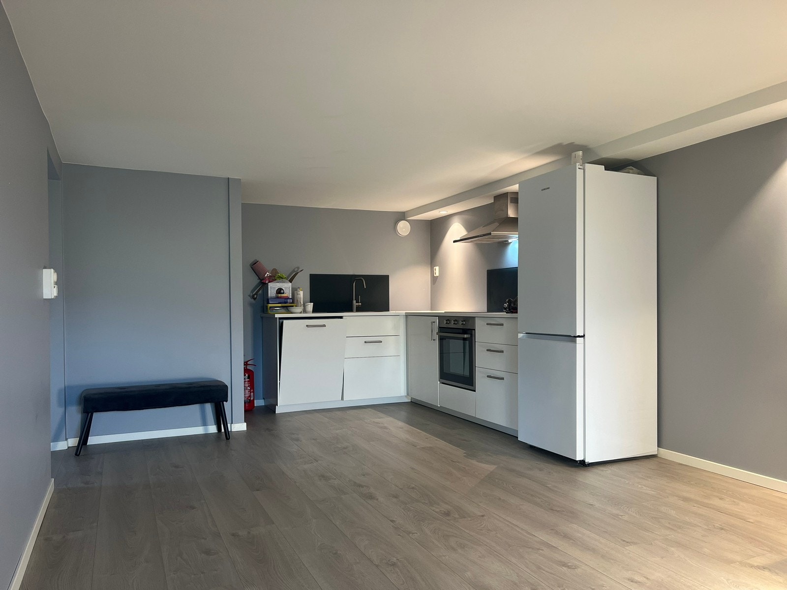 Stue med åpen kjøkkenløsning Galleribilde