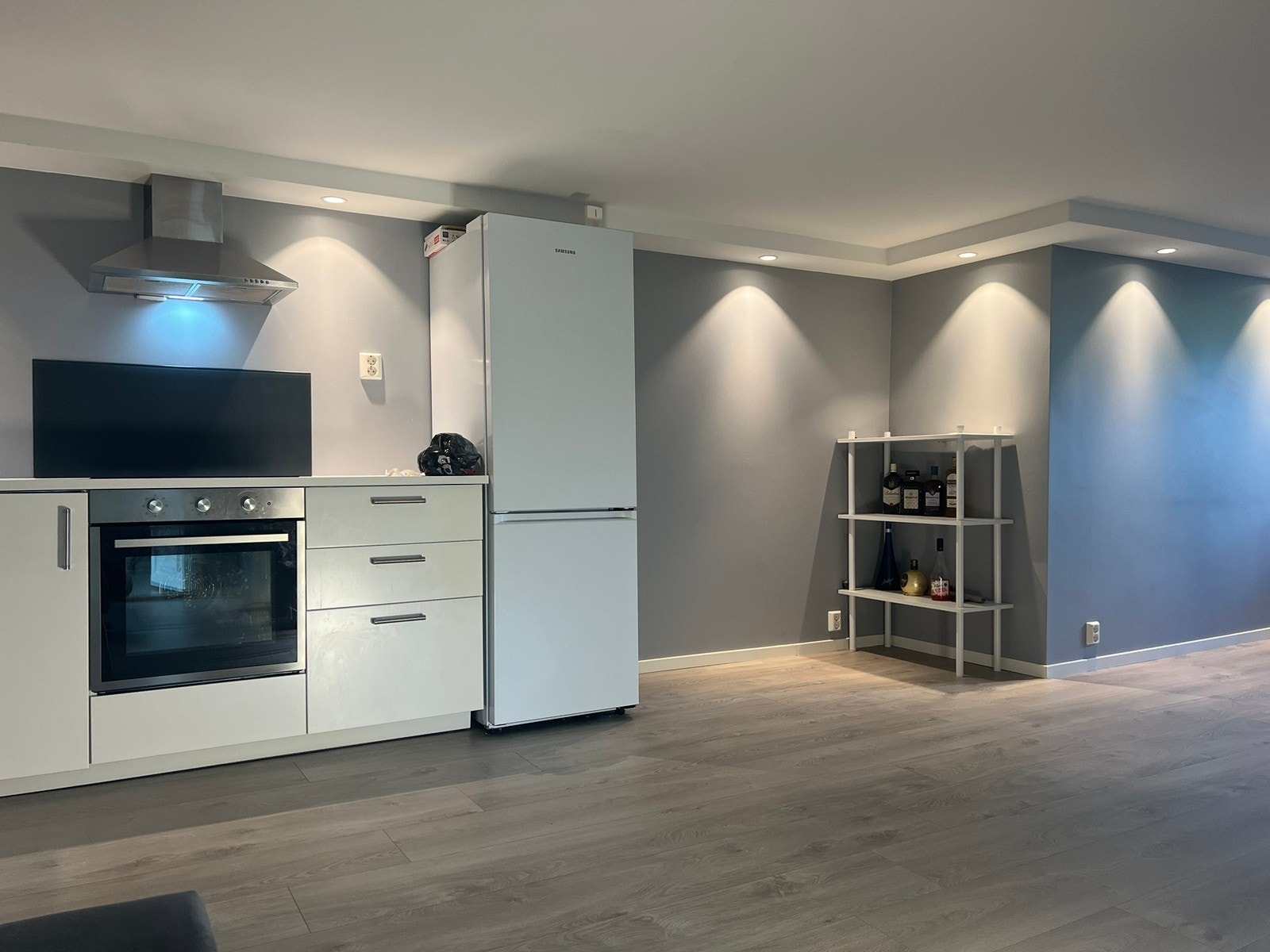 Stue med åpen kjøkkenløsning Galleribilde