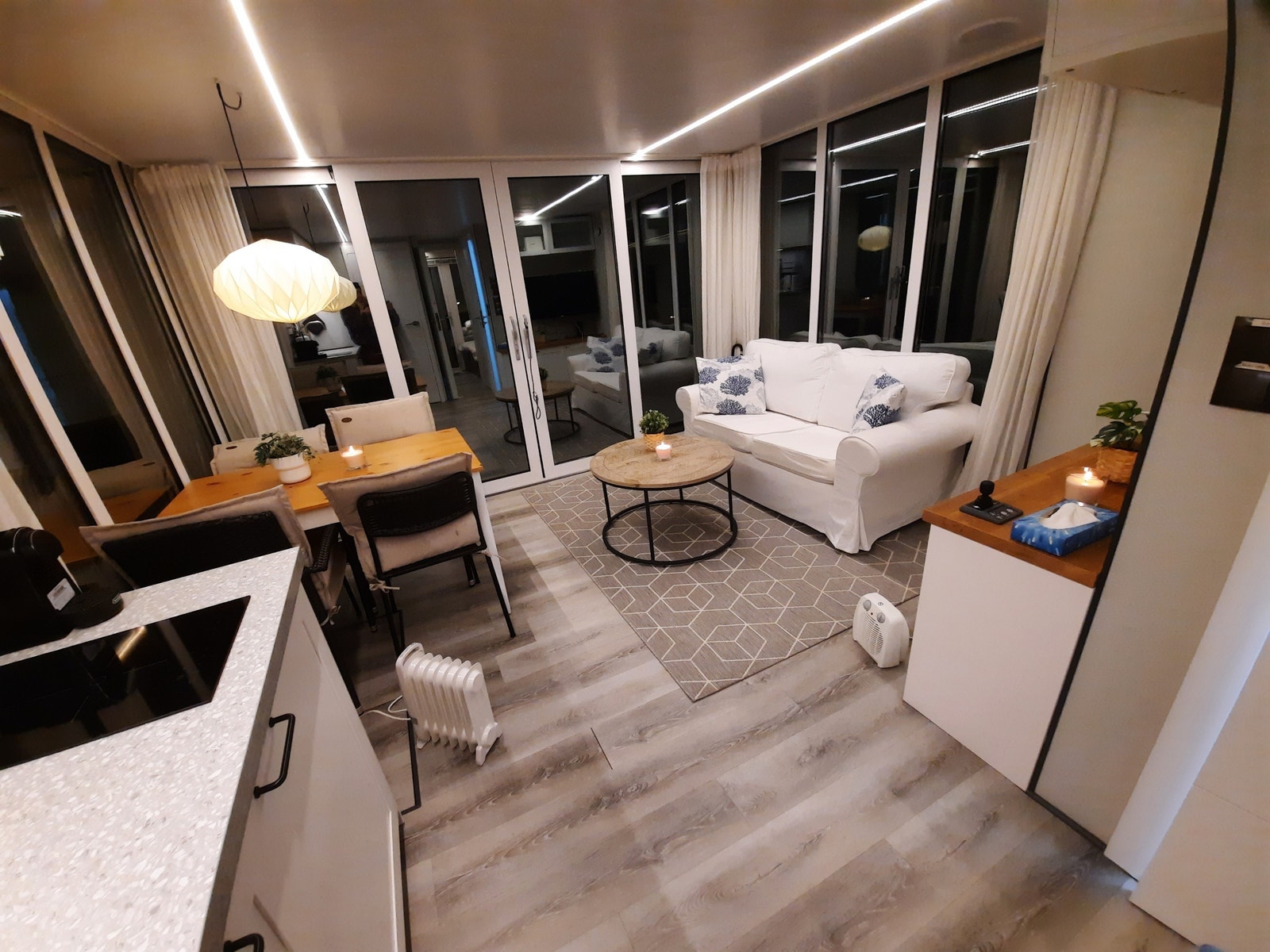 Stue/kjøkken Galleribilde