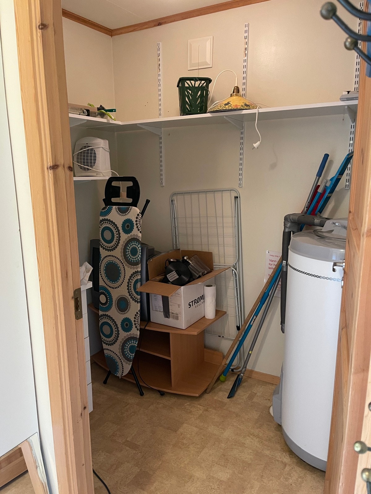 Egen stor bod. Galleribilde