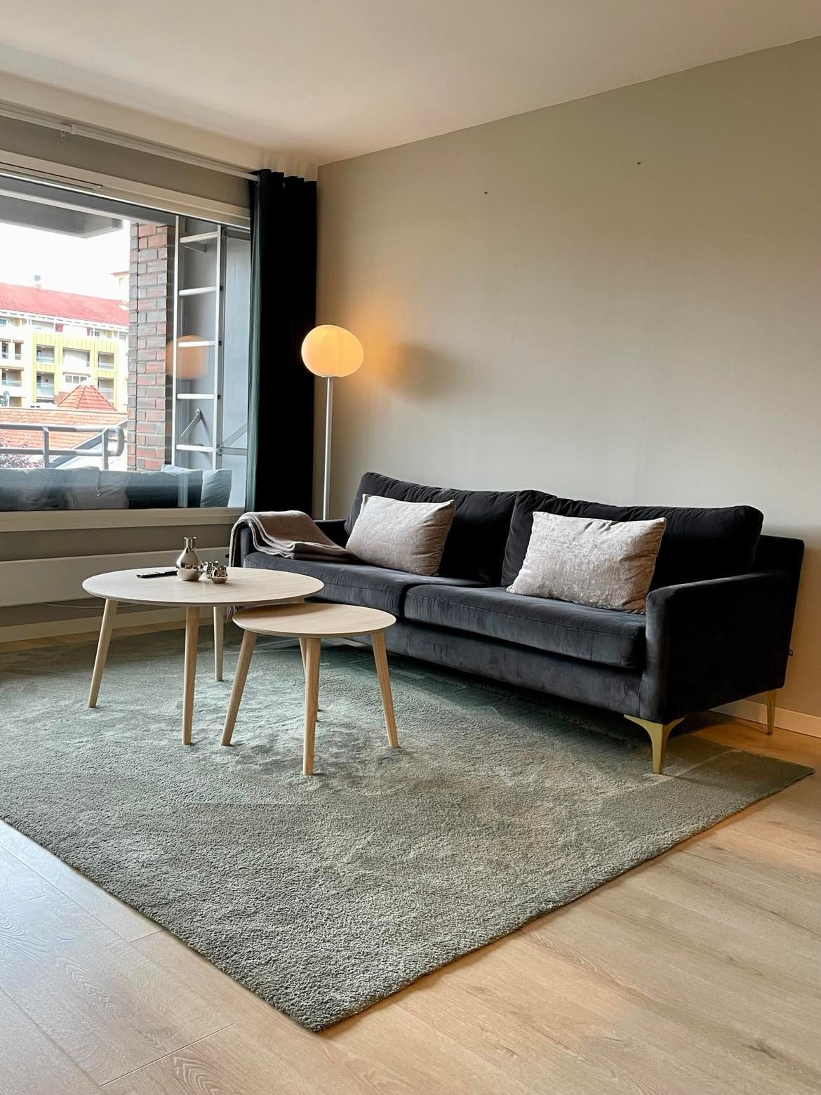 Stue, gang og soverom ble malt i 2023. Galleribilde