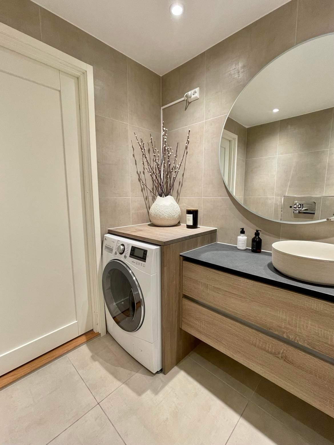 Badet er utstyrt med vaskemaskin (ny siden bildet ble tatt) Galleribilde