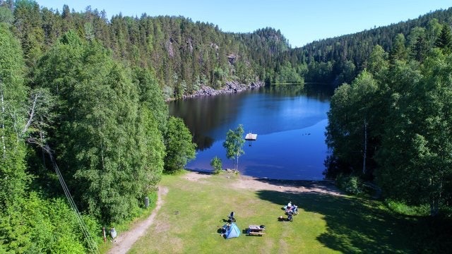 badeplass: Stampetjern Galleribilde