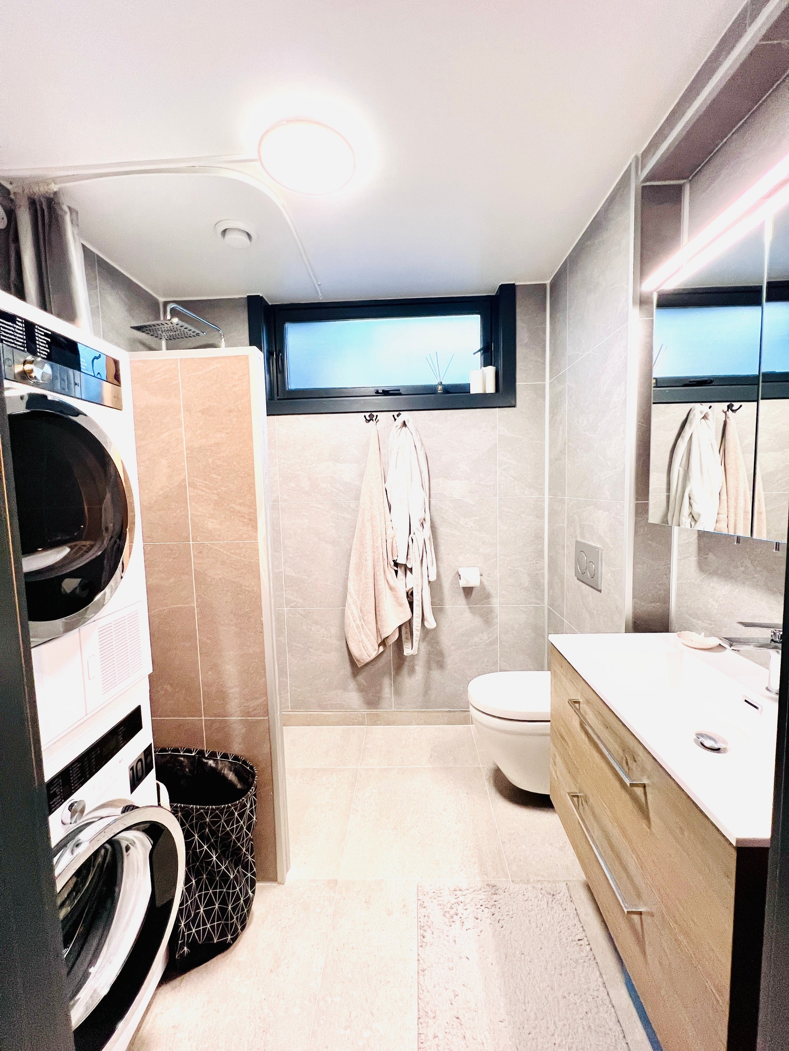 Vaskemaskin og tørketrommel inkludert. Galleribilde