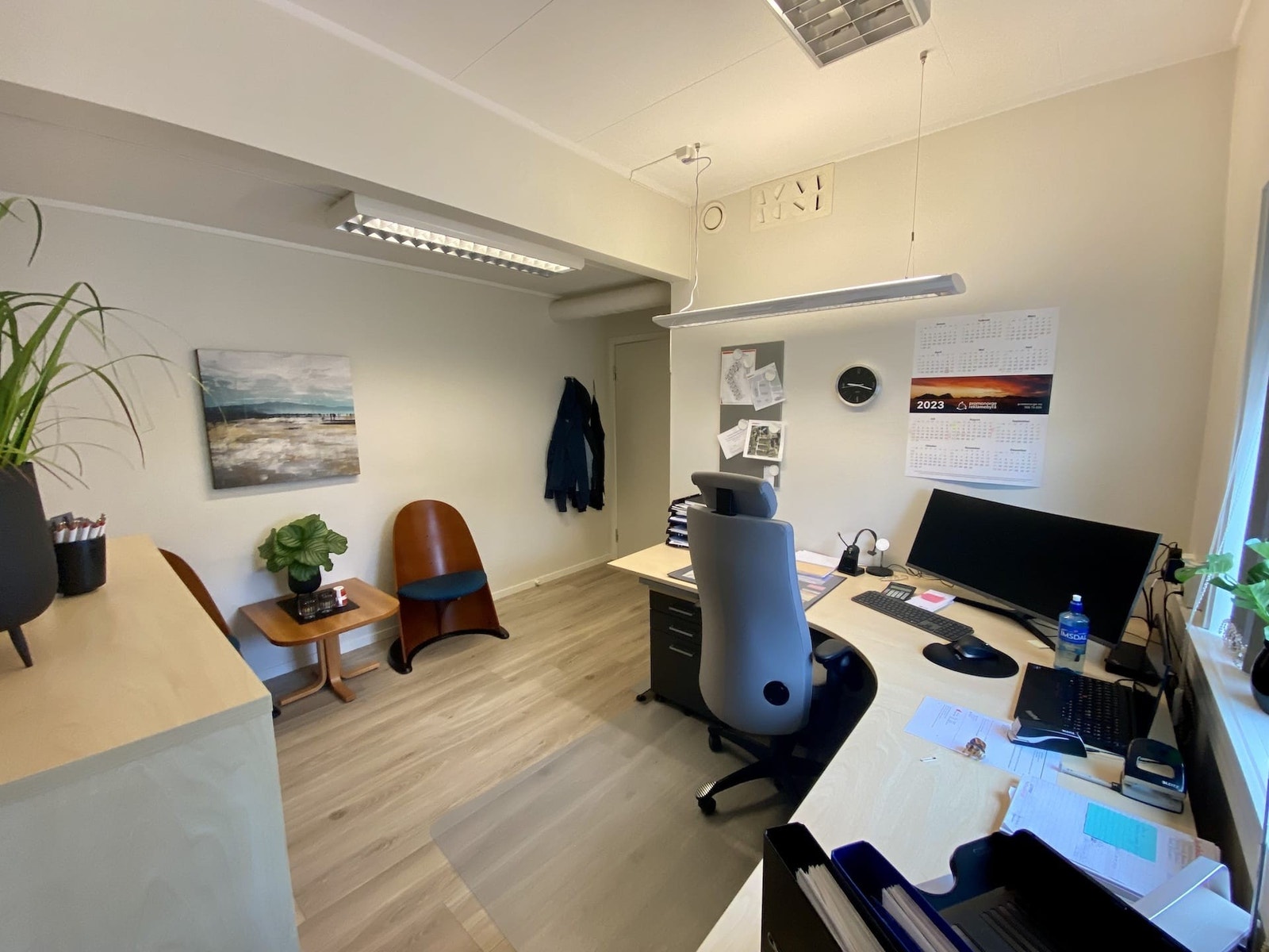 Kontor nr. 2 første etg. (annen vinkel) Galleribilde