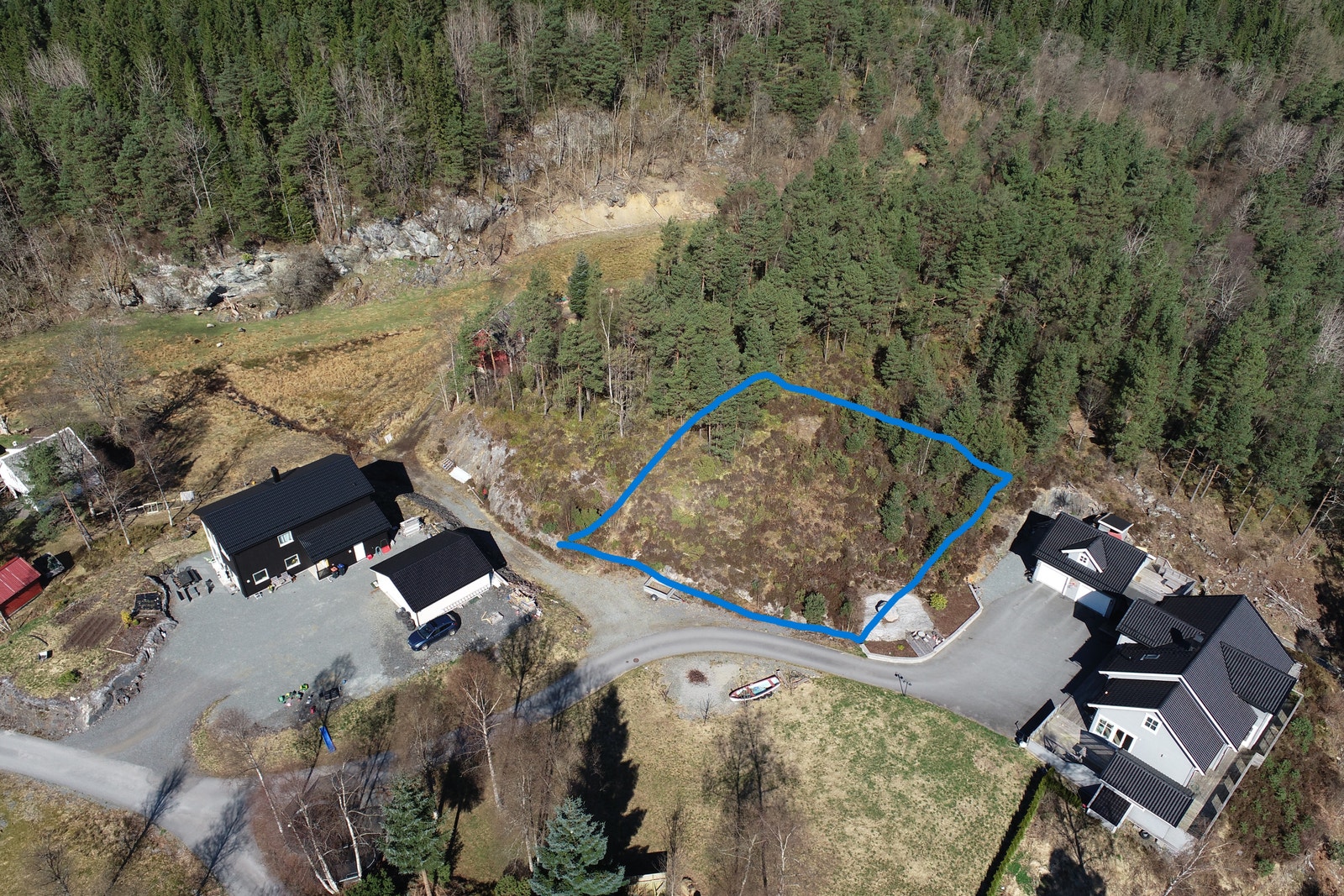 Drone-bilde over tomta Galleribilde