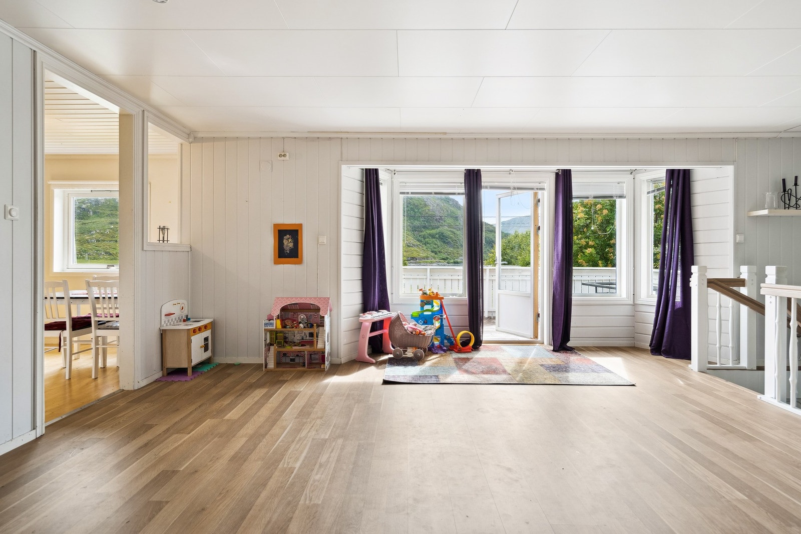 Utgang tom veranda fra stue Galleribilde
