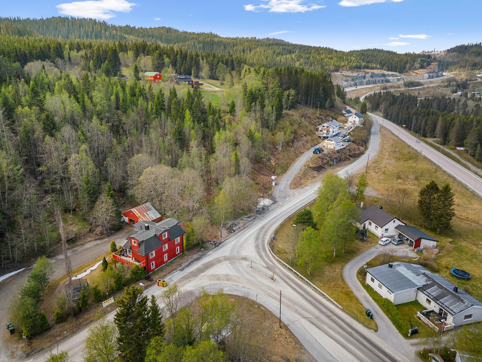 Bare 10 minutters kjøretur til Tiller og ca 20 min til Trondheim sentrum Galleribilde