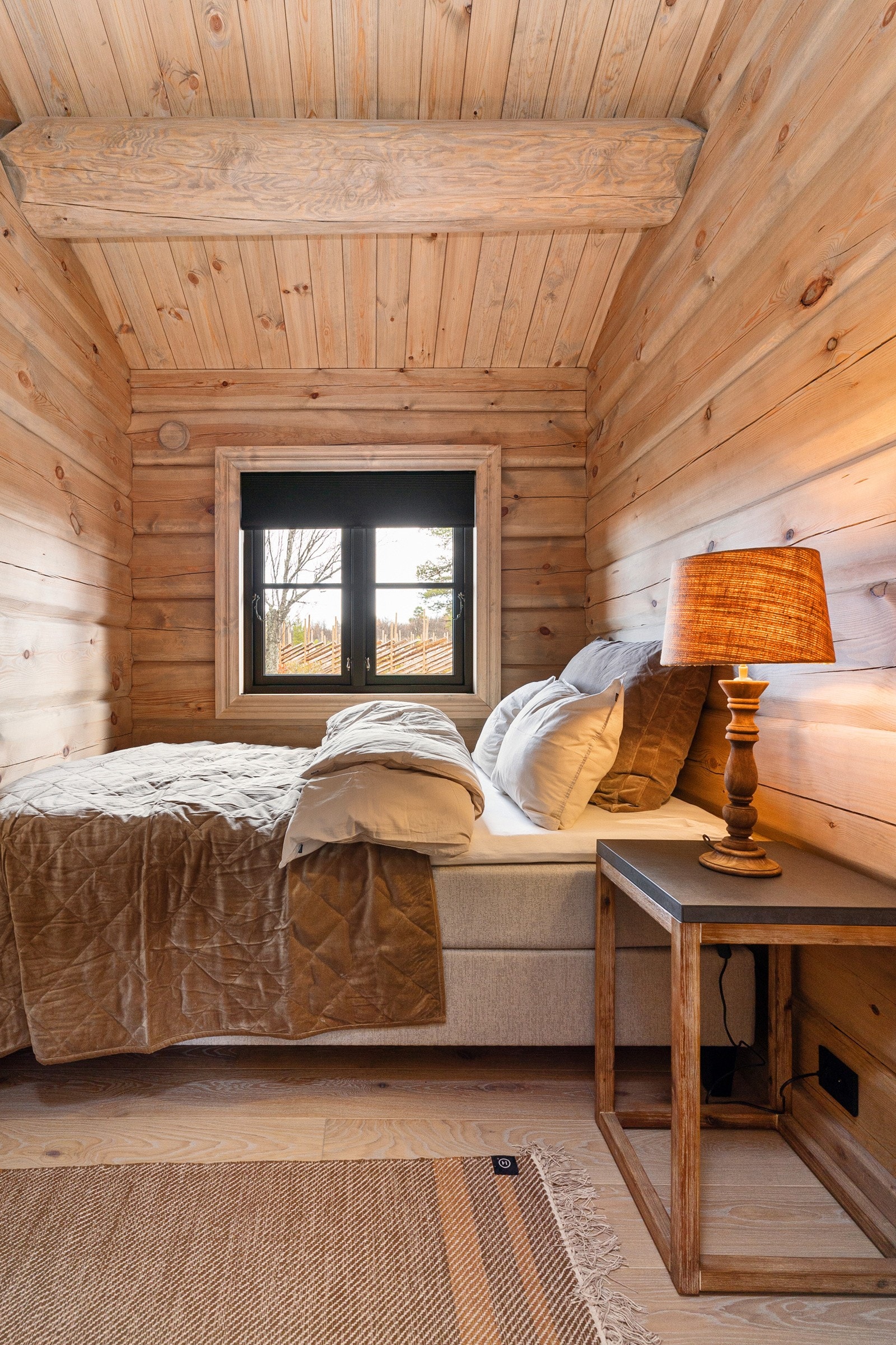 Et av 4 soverom. All innredning medfølger. Galleribilde