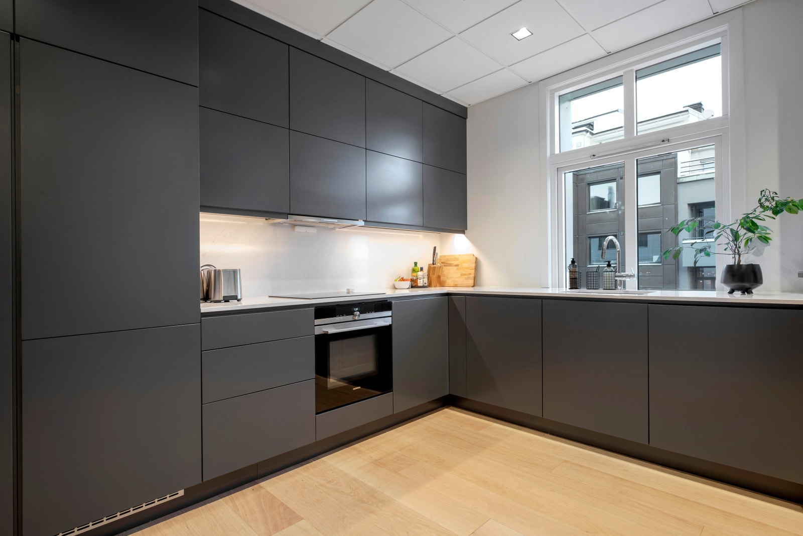 Moderne kjøkkenløsning Galleribilde