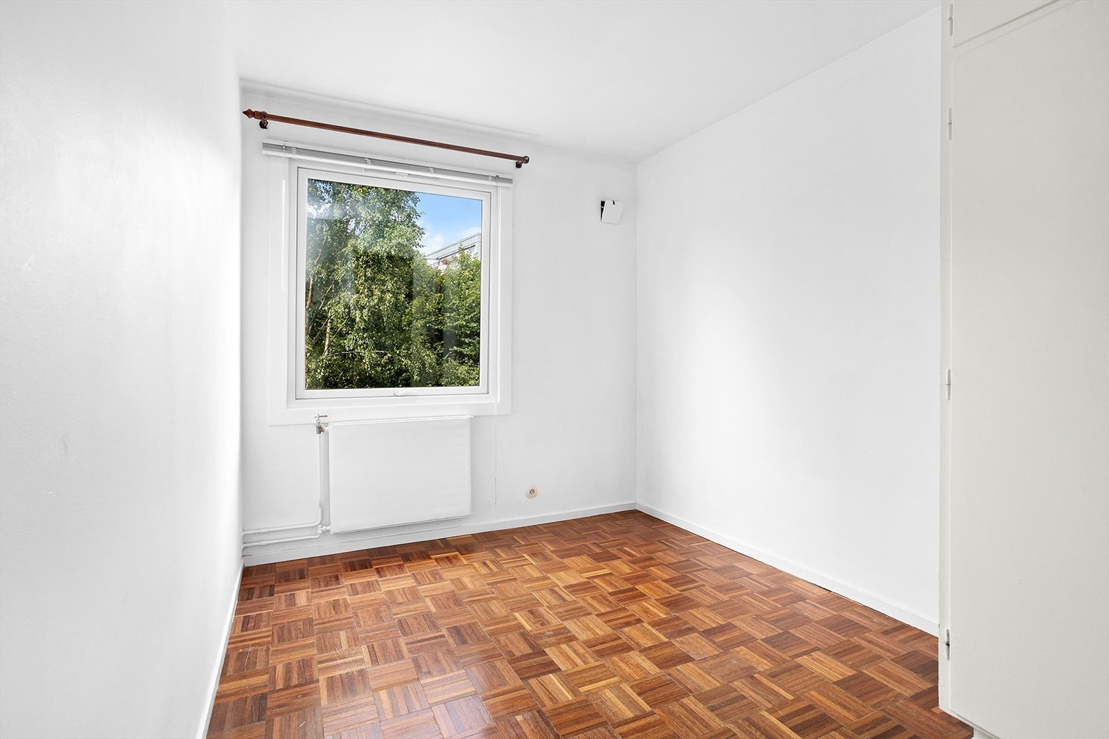 Soverom 2 passer fint som barnerom, gjesterom eller kontor. Galleribilde