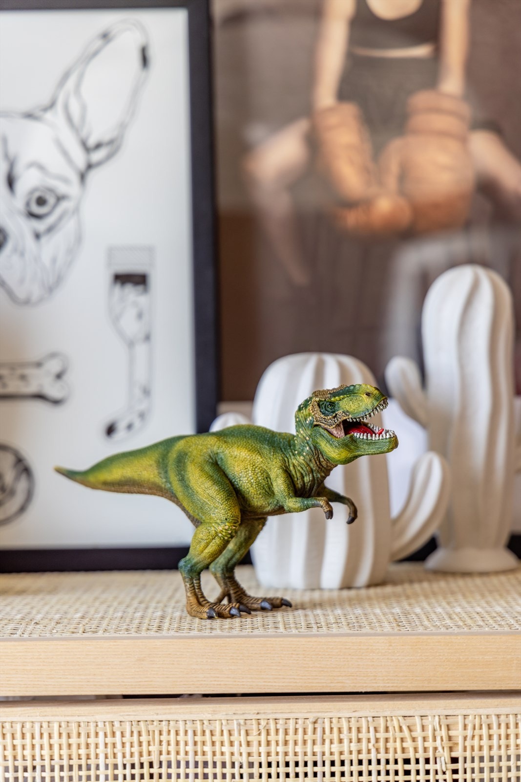 Wow! Tyrannosaurus Rex på Lillo Gård. Selveste kongen av dynosaurer. Galleribilde