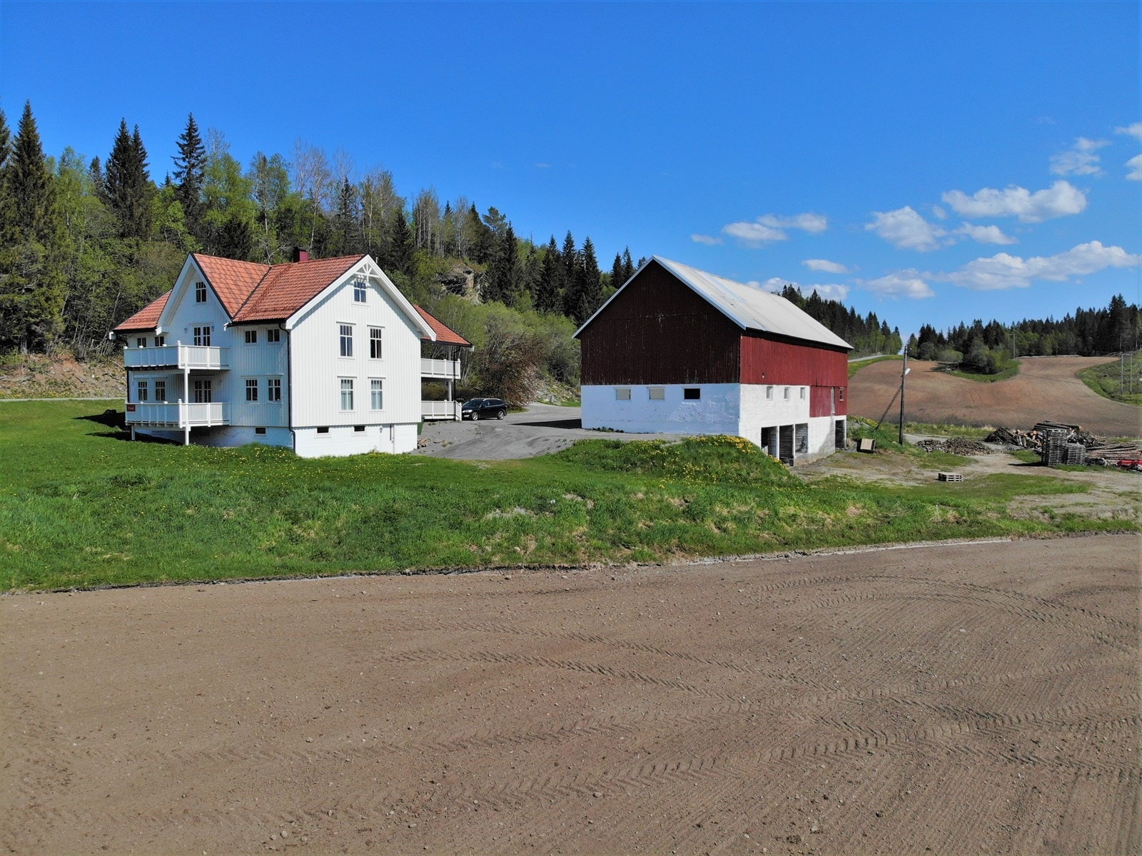 Gårdstun fra sørvest Galleribilde