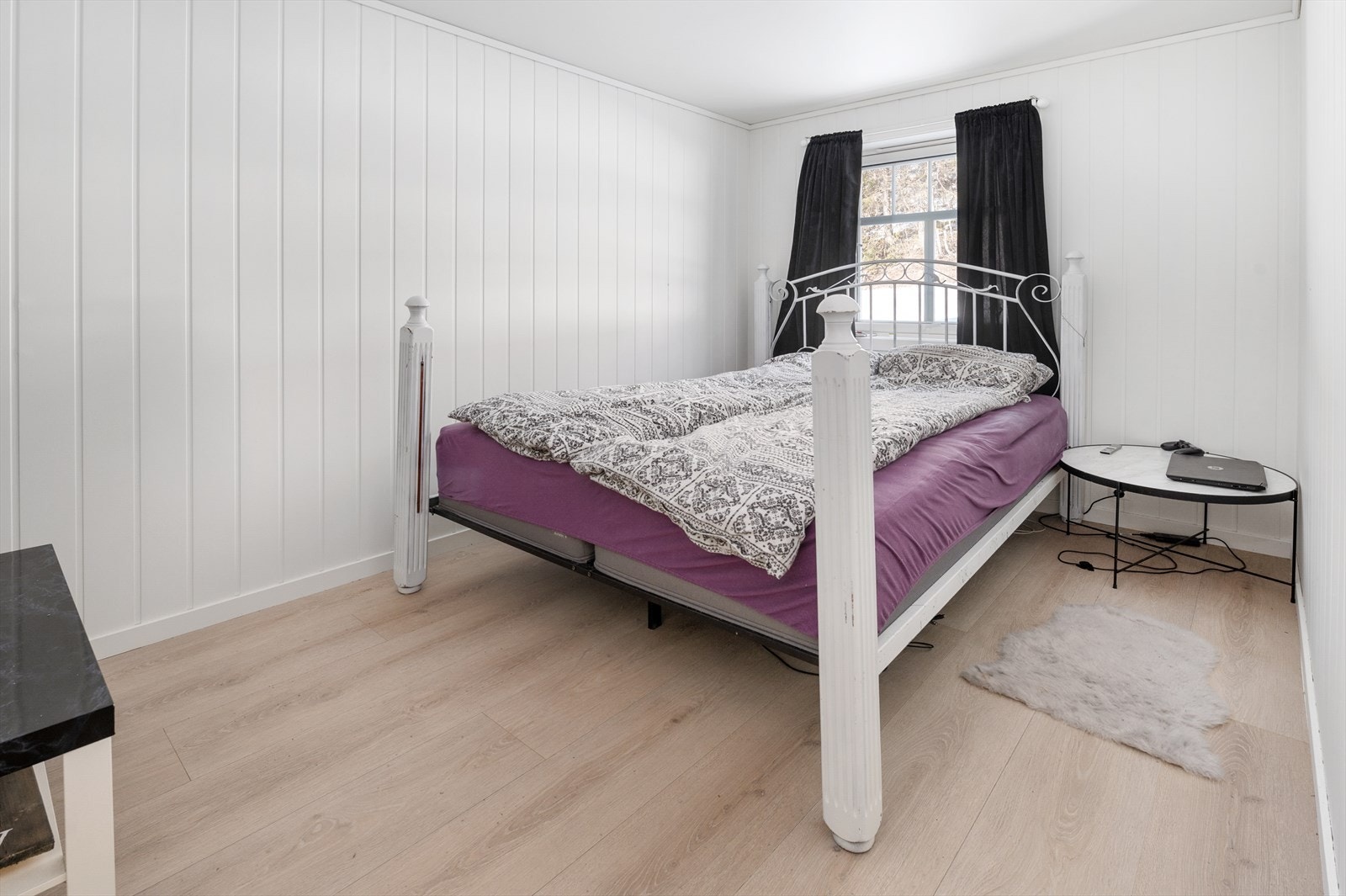 Hovedsoverom hybelleilighet 1. etg. Galleribilde