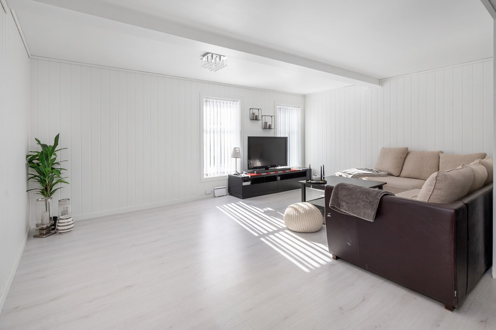 Stue hybelleilighet 1 etg. Galleribilde