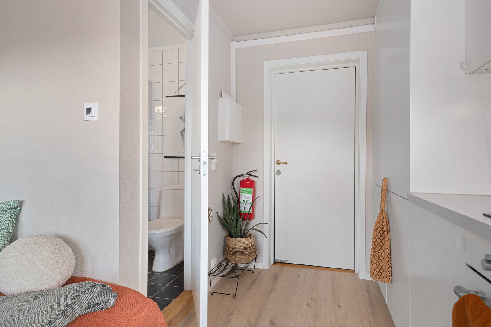 (Presentasjon med møbler. Utleies uten møbler.) Galleribilde