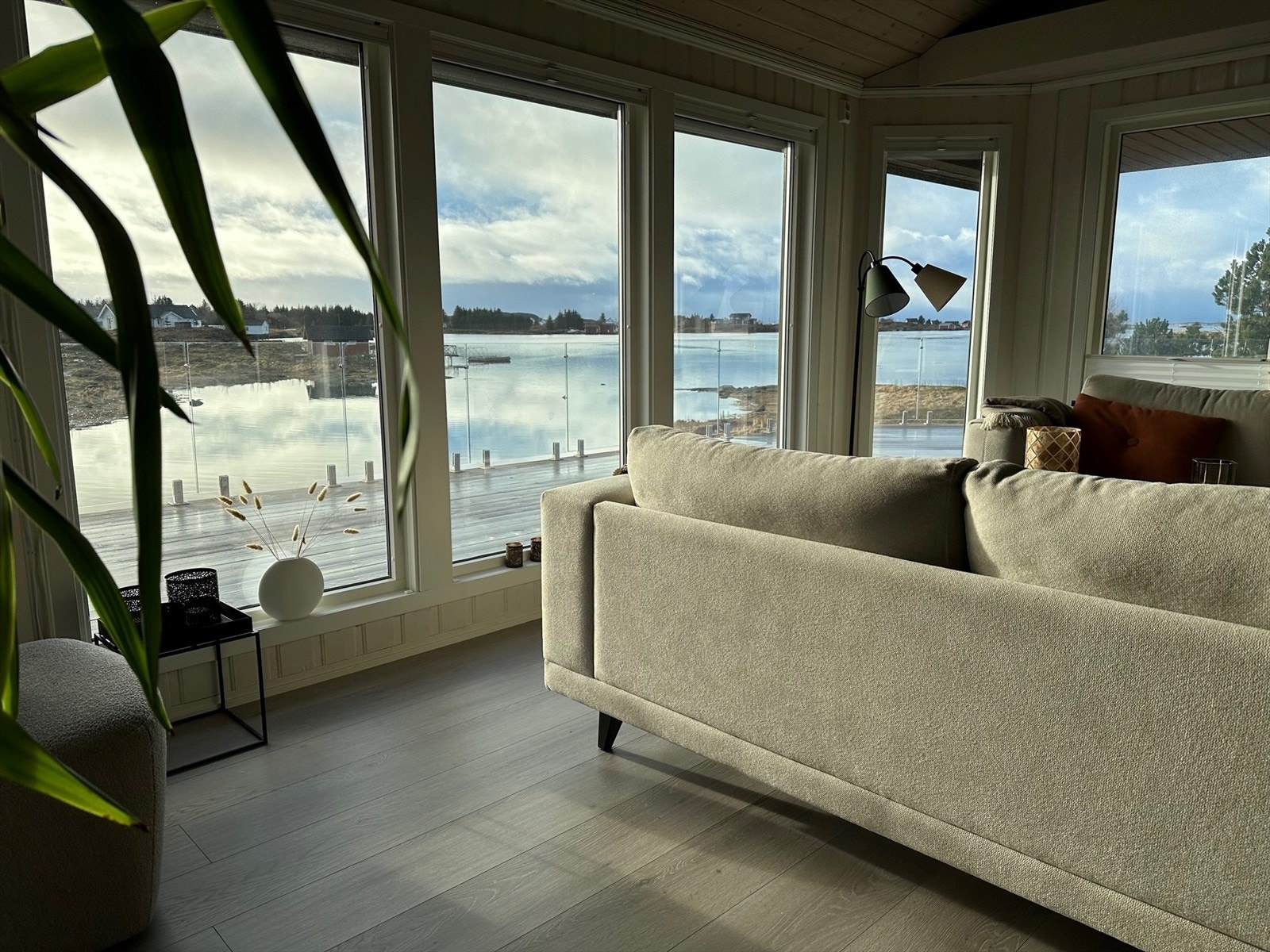 Privat bilde - fra stue, med utsikten. Galleribilde