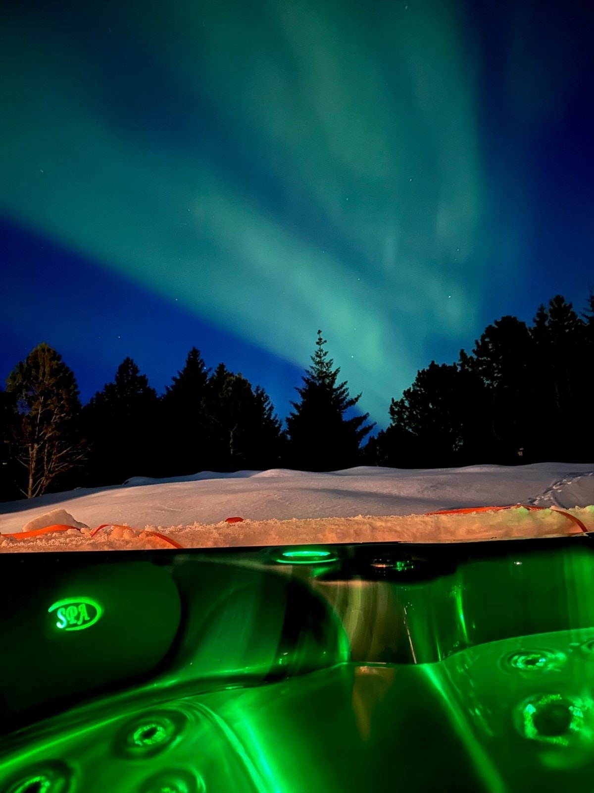 Privat bilde - nordlys sett fra Jacuzzi Galleribilde
