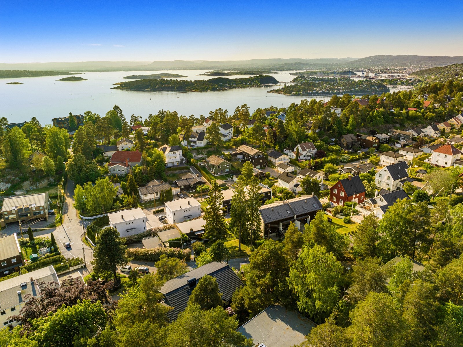 Tilbaketrukket og meget god beliggenhet Galleribilde
