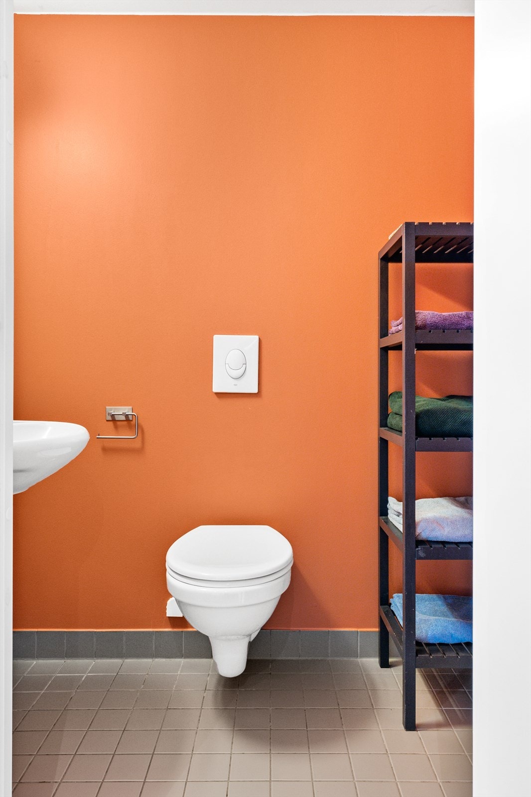 Svært praktisk med ekstra toalettrom/gjestetoalett Galleribilde