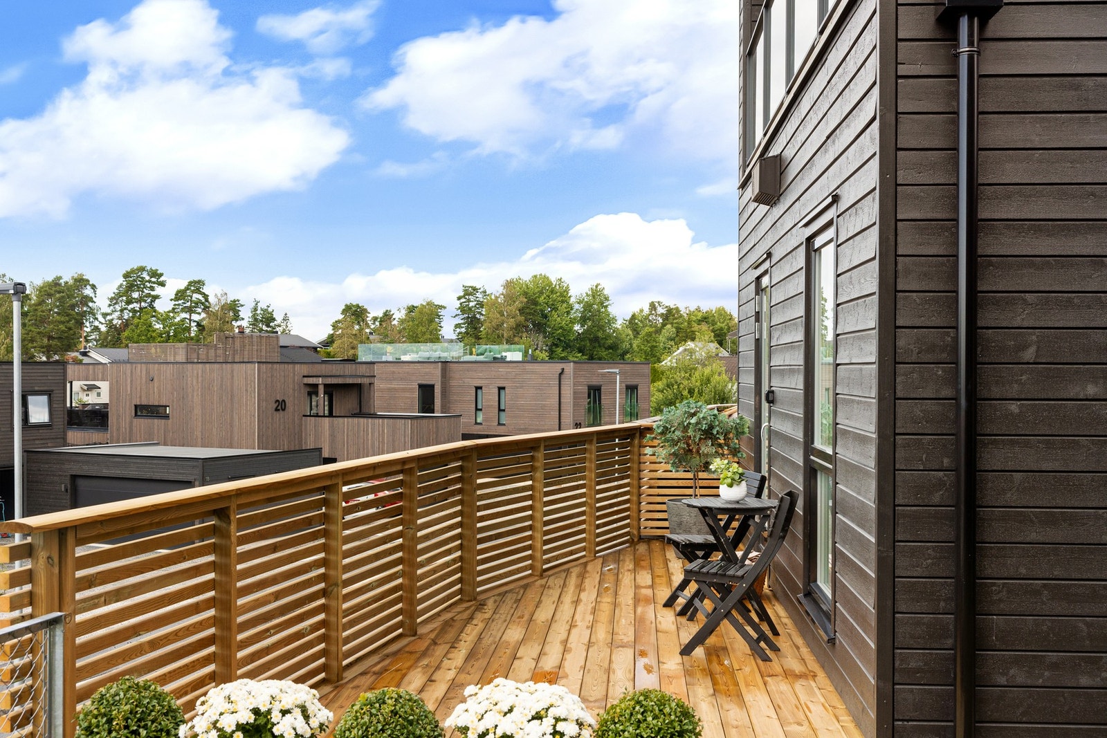 Vestvendt med gode solforhold. Galleribilde