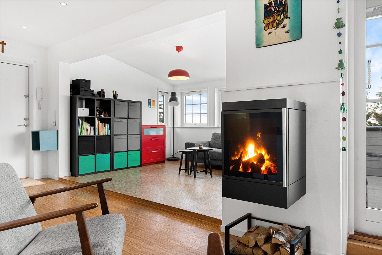 Moderne peisovn som byr på ekstra hygge og varmer godt. Galleribilde