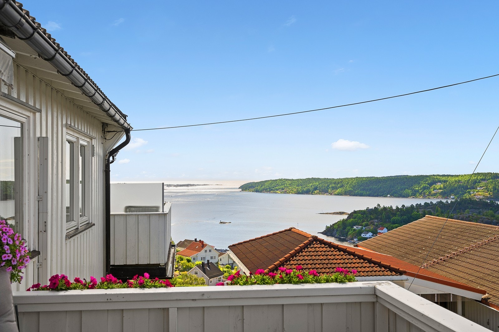 Attraktiv leilighet med fantastisk flott sjøutsikt! Galleribilde