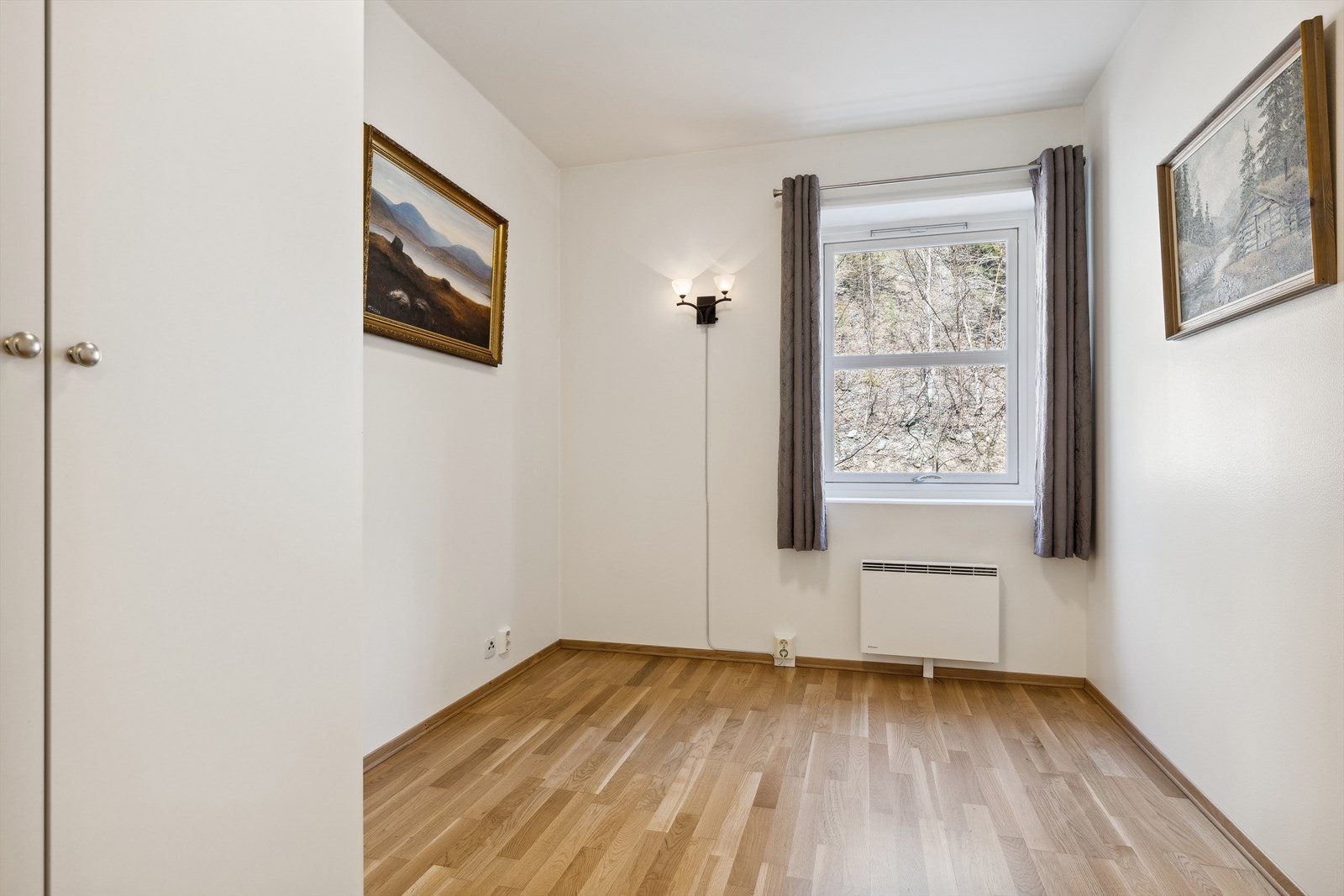 Det er tre soverom i leiligheten. Galleribilde