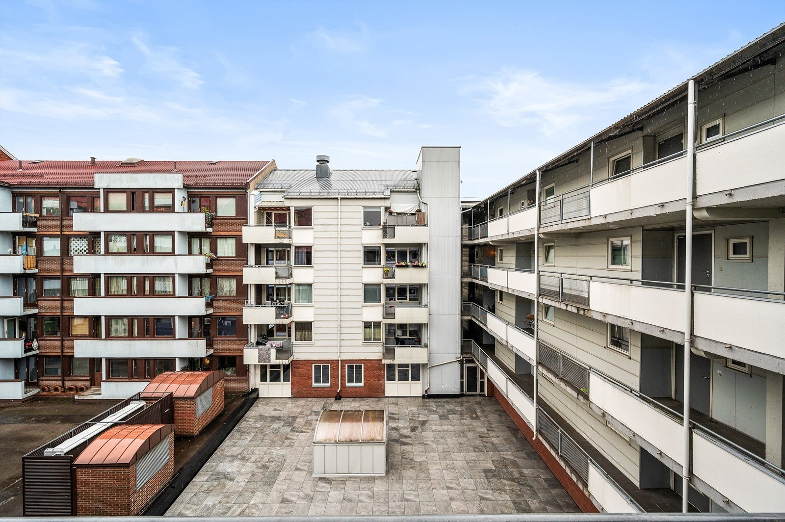 Utsikt fra svalgangen. Galleribilde