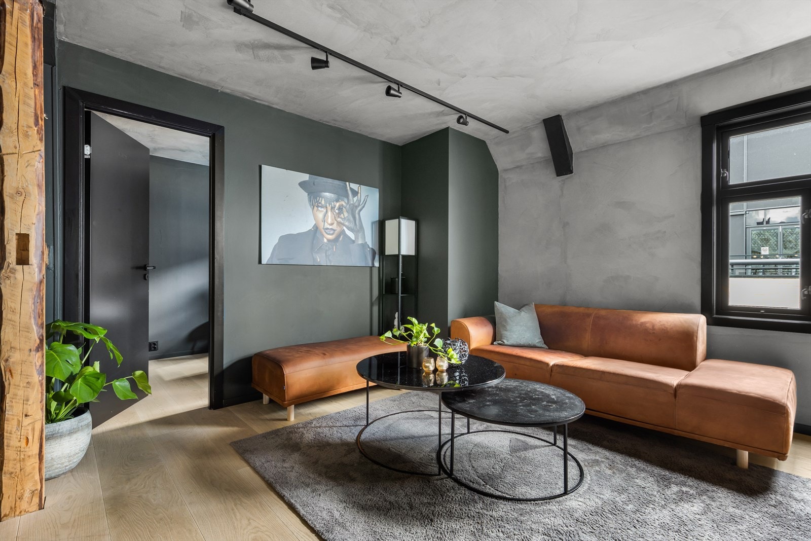 En nyoppusset 3-roms loftsleilighet beliggende midt i smørøyet Galleribilde