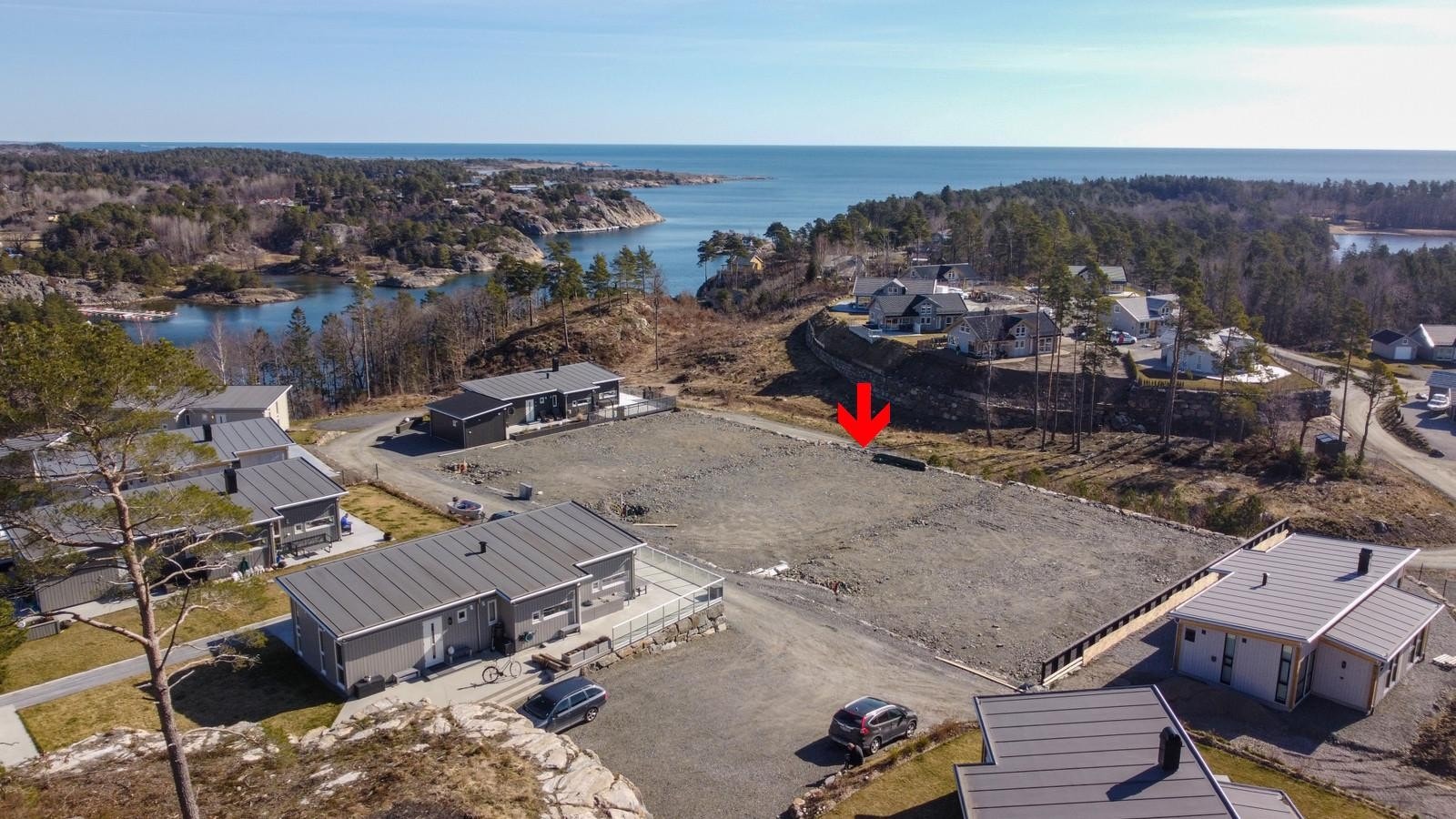 Høyt og fint beliggende med gode solforhold og flott ustikt Galleribilde