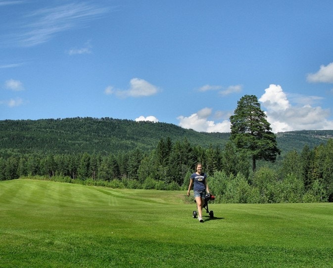 Norefjell golfklubb ligger vakkert til ved Noresund og Krøderfjorden Galleribilde