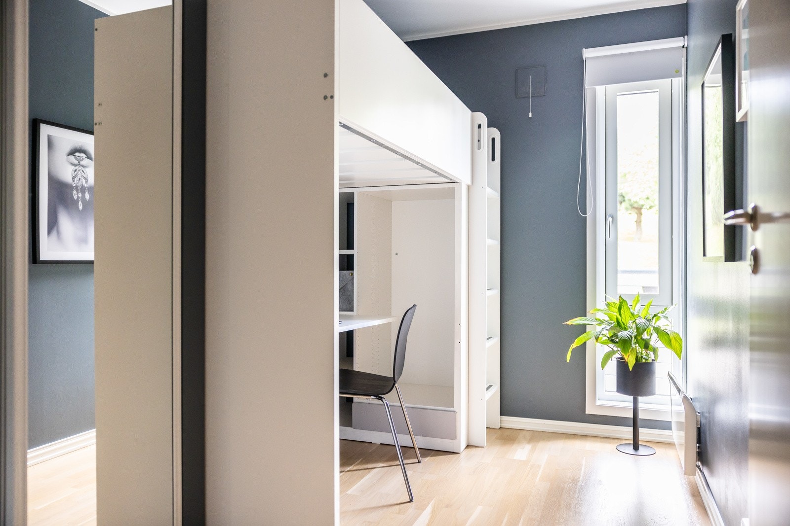 Soverom III passer perfekt som barnerom, kontor eller gjesterom Galleribilde