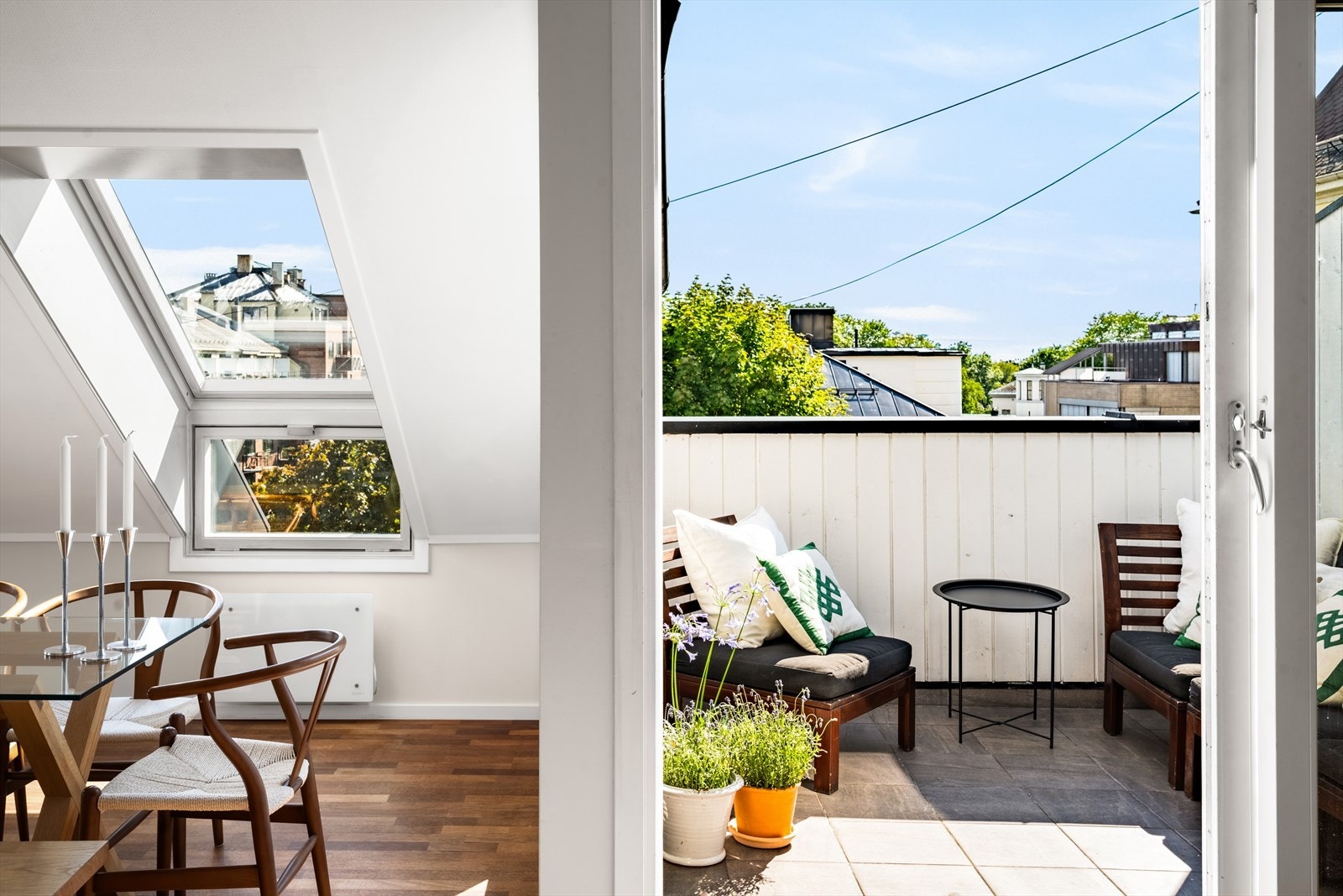 Dette er boligen for deg som vil bo stille og rolig på toppen, men med gangavstand til "alt" Galleribilde