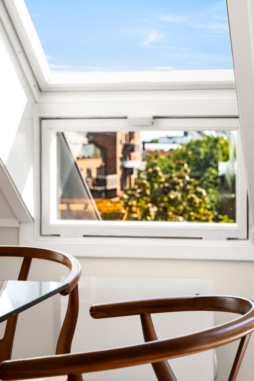 Leiligheten ligger luftig og usjenert til på toppen! Galleribilde