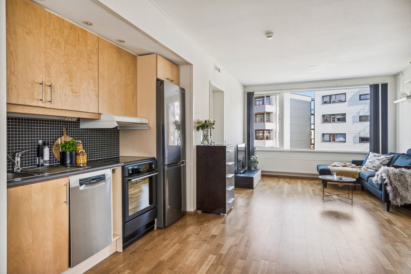 Stort vindu i stuen Galleribilde