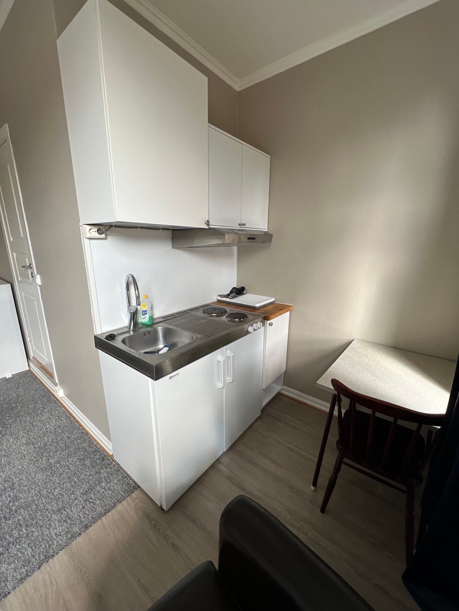 Kjøkken med integrerte hvitevarer Galleribilde