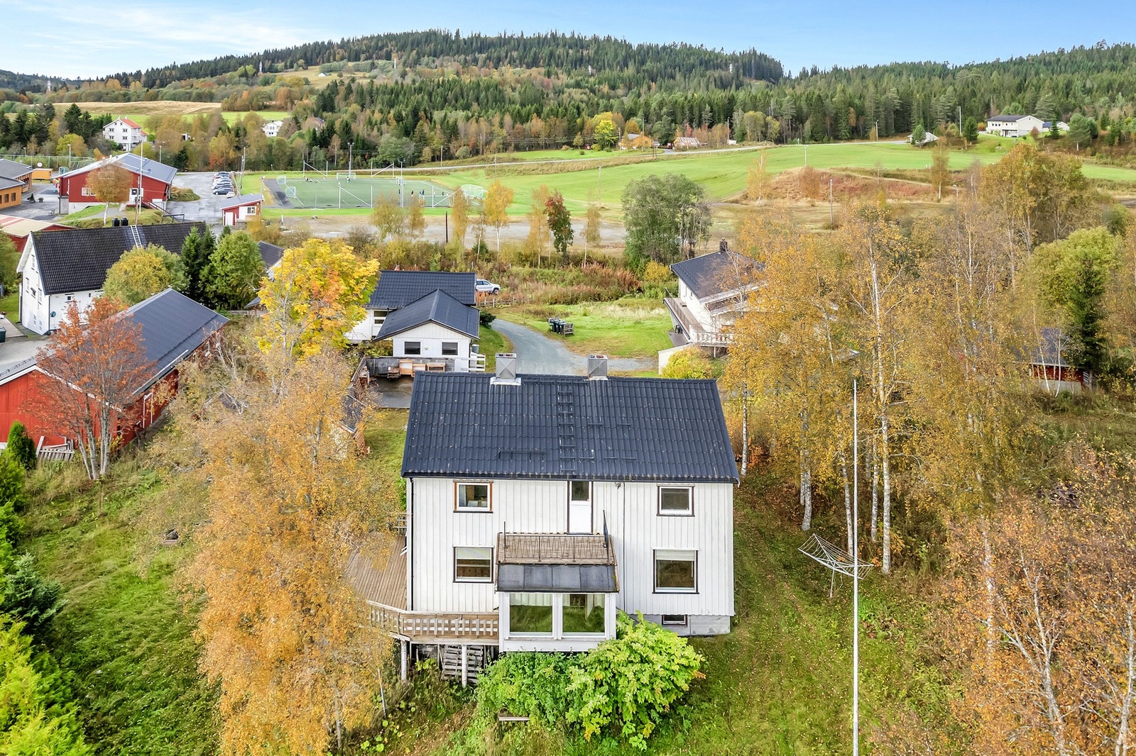 Enebolig på 225m² BRA med oppussingsbehov. Galleribilde